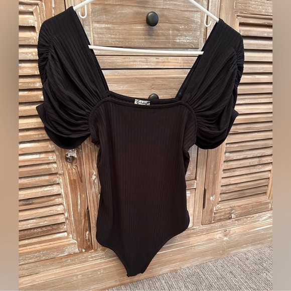Free People Black Ribbed Ruched Sleeve Front Row Bodysuit (Size Small) - Picture 5 of 9